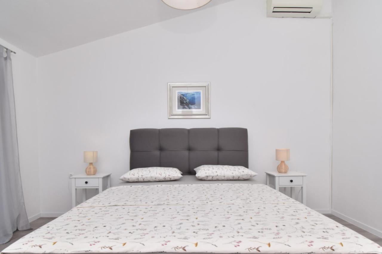 Sunny Room Tucepi Bagian luar foto